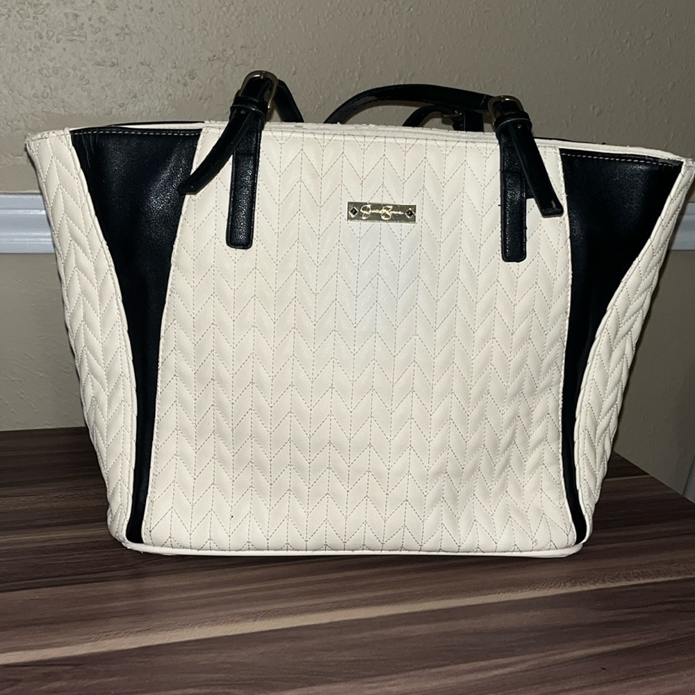 Jessica Simpson, white and black quilted faux leather purse